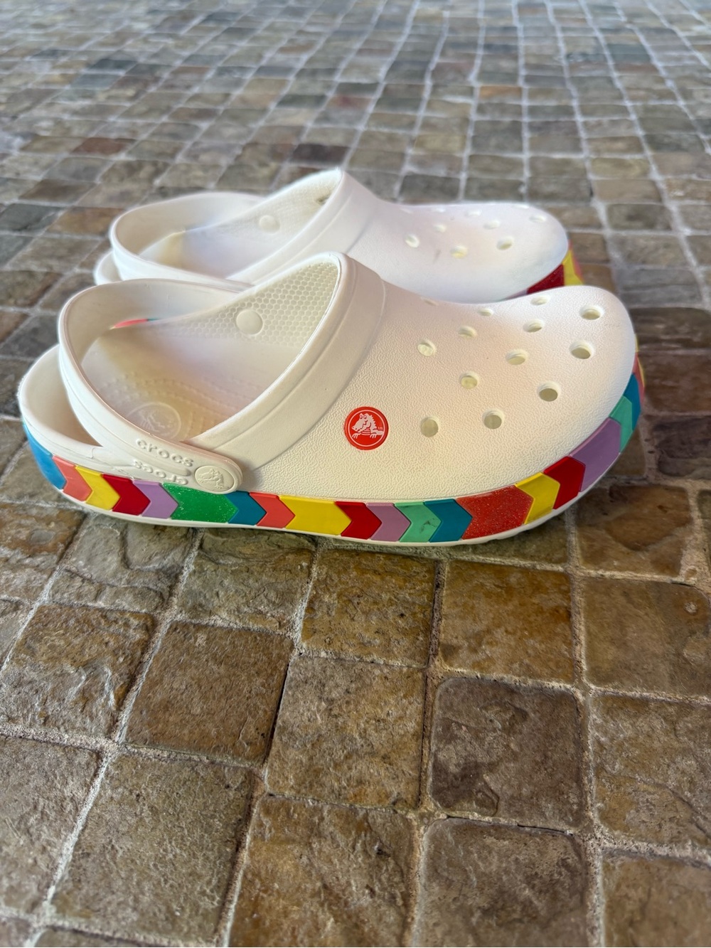 Crocs Classic Clog with Rainbow Chevron Trim - White - Picture 6 of 6